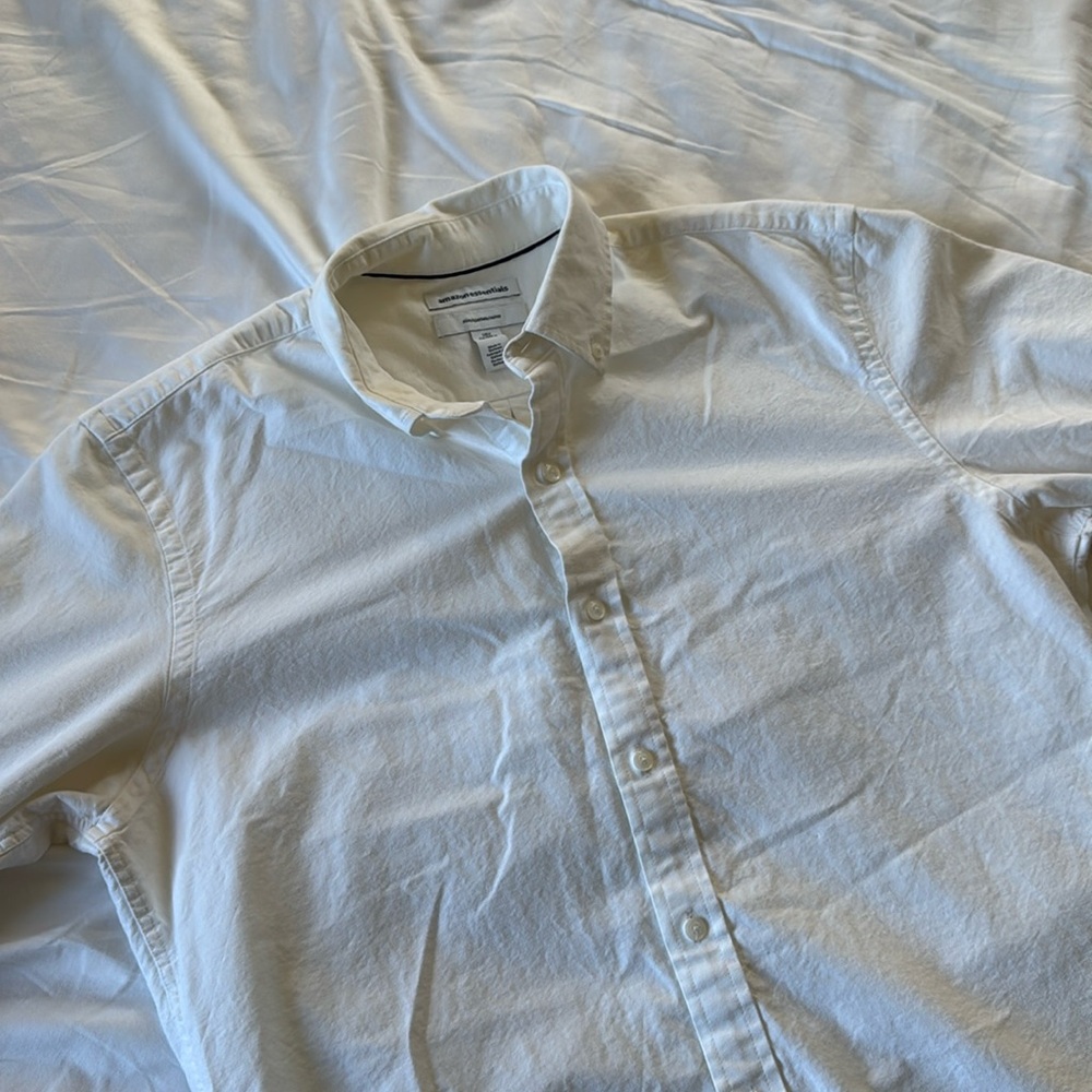 Amazon Essentials Men’s Button Down